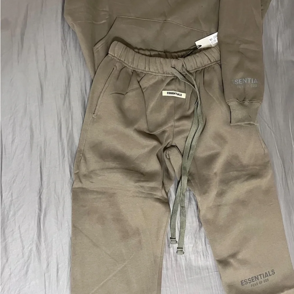 Essentials Fear of God White Sweatpants - Picture 4 of 5